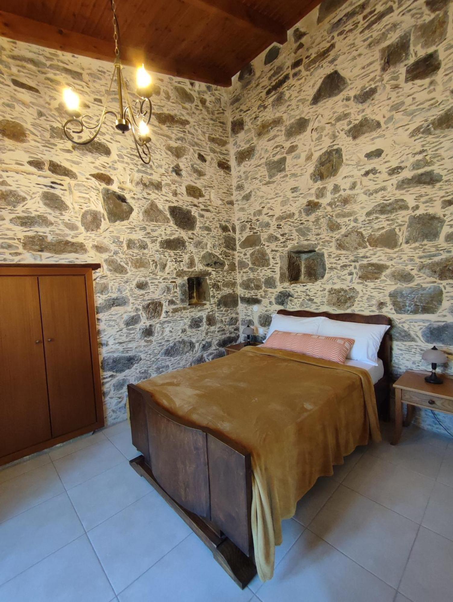 Apartmán Grandma Agatha & Virginia'S Stonehouse Kefálion Pokoj fotografie